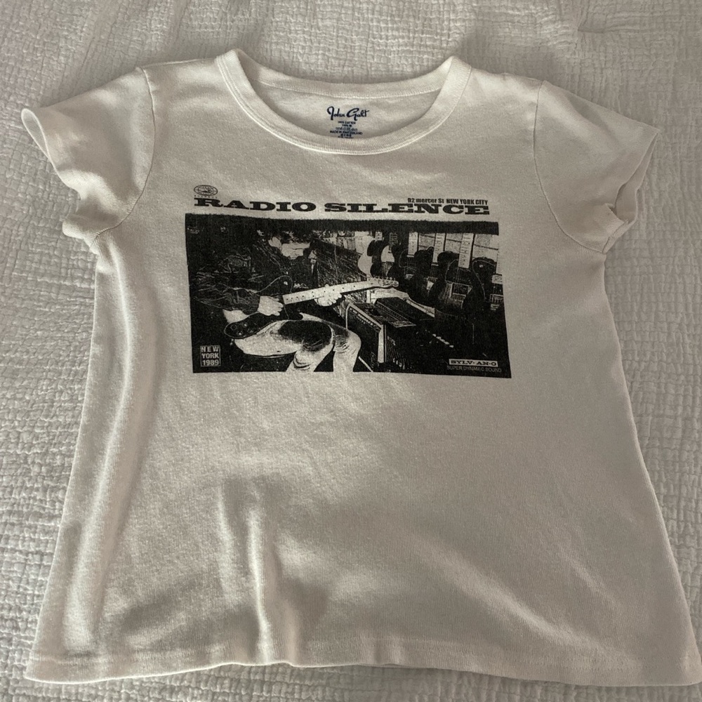 Brandy Melville t-shirt